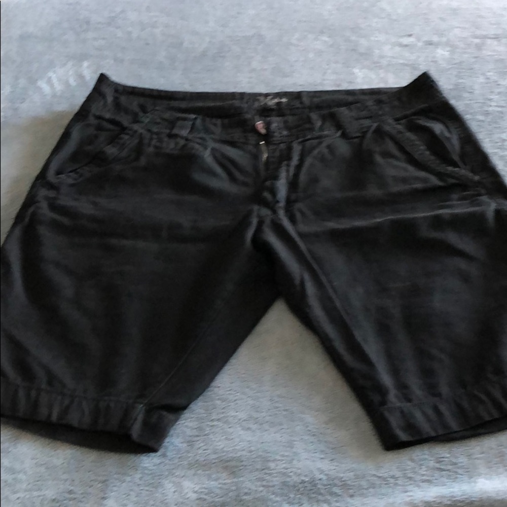 Xray size 30 shorts